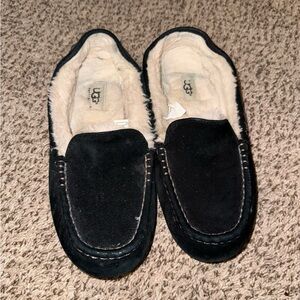 Ugg Ansley slipper size 9 black